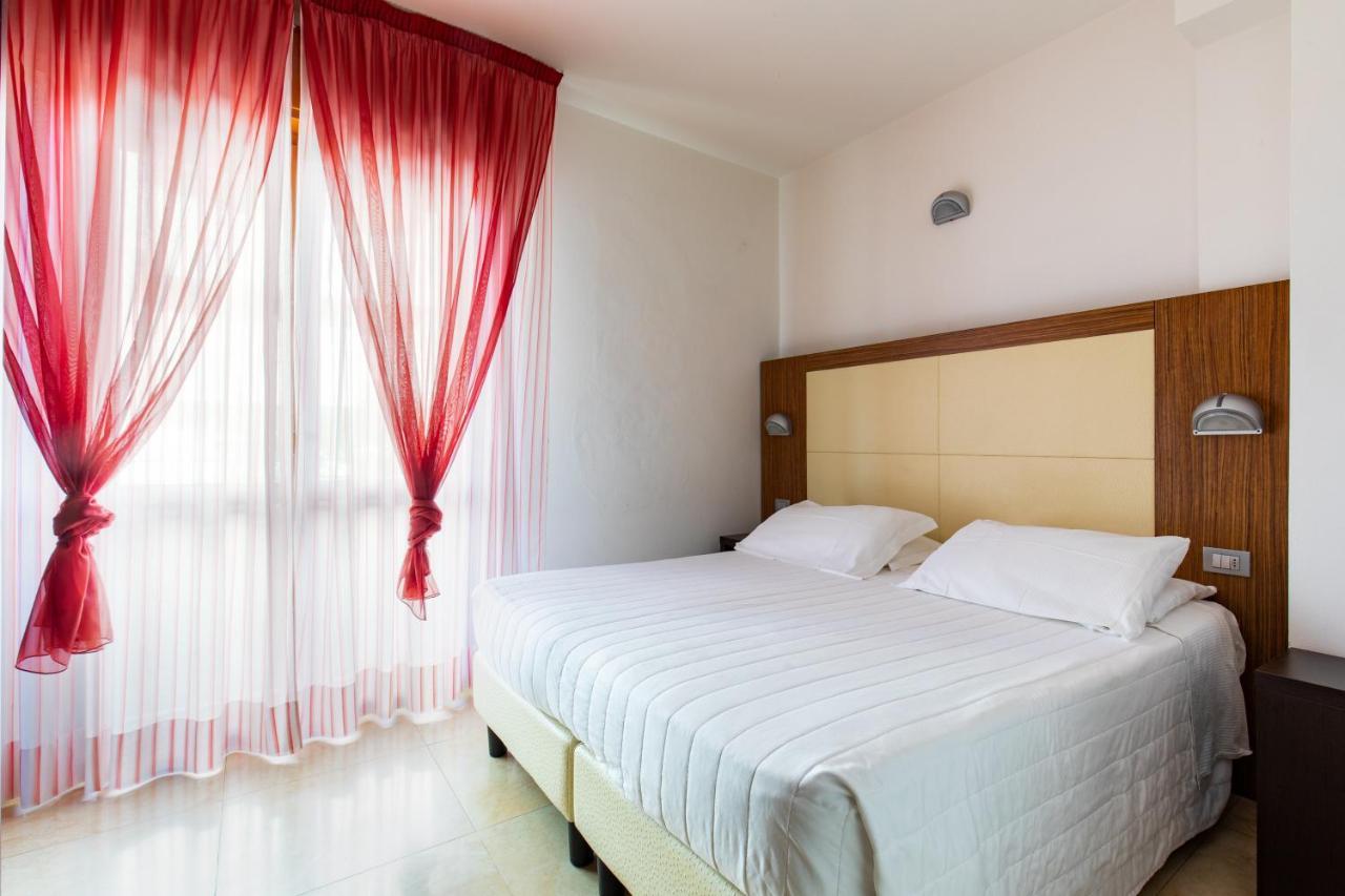 רימיני Hotel Palos מראה חיצוני תמונה