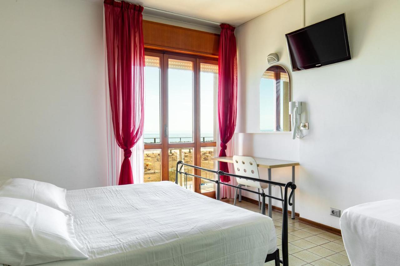 רימיני Hotel Palos מראה חיצוני תמונה