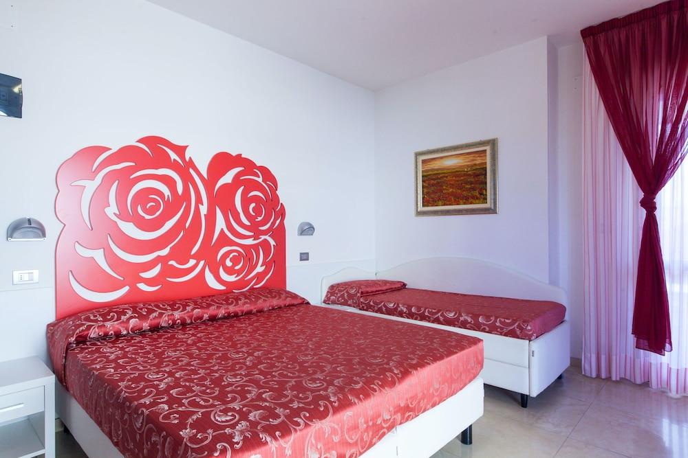 רימיני Hotel Palos מראה חיצוני תמונה