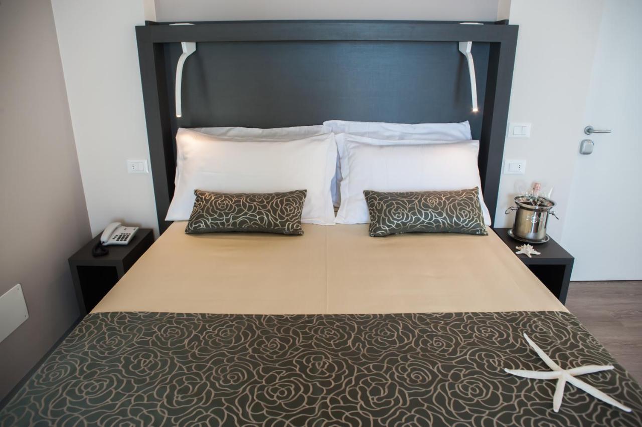 רימיני Hotel Palos מראה חיצוני תמונה